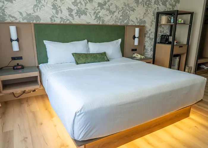 Central hotel: Park Town Hotel